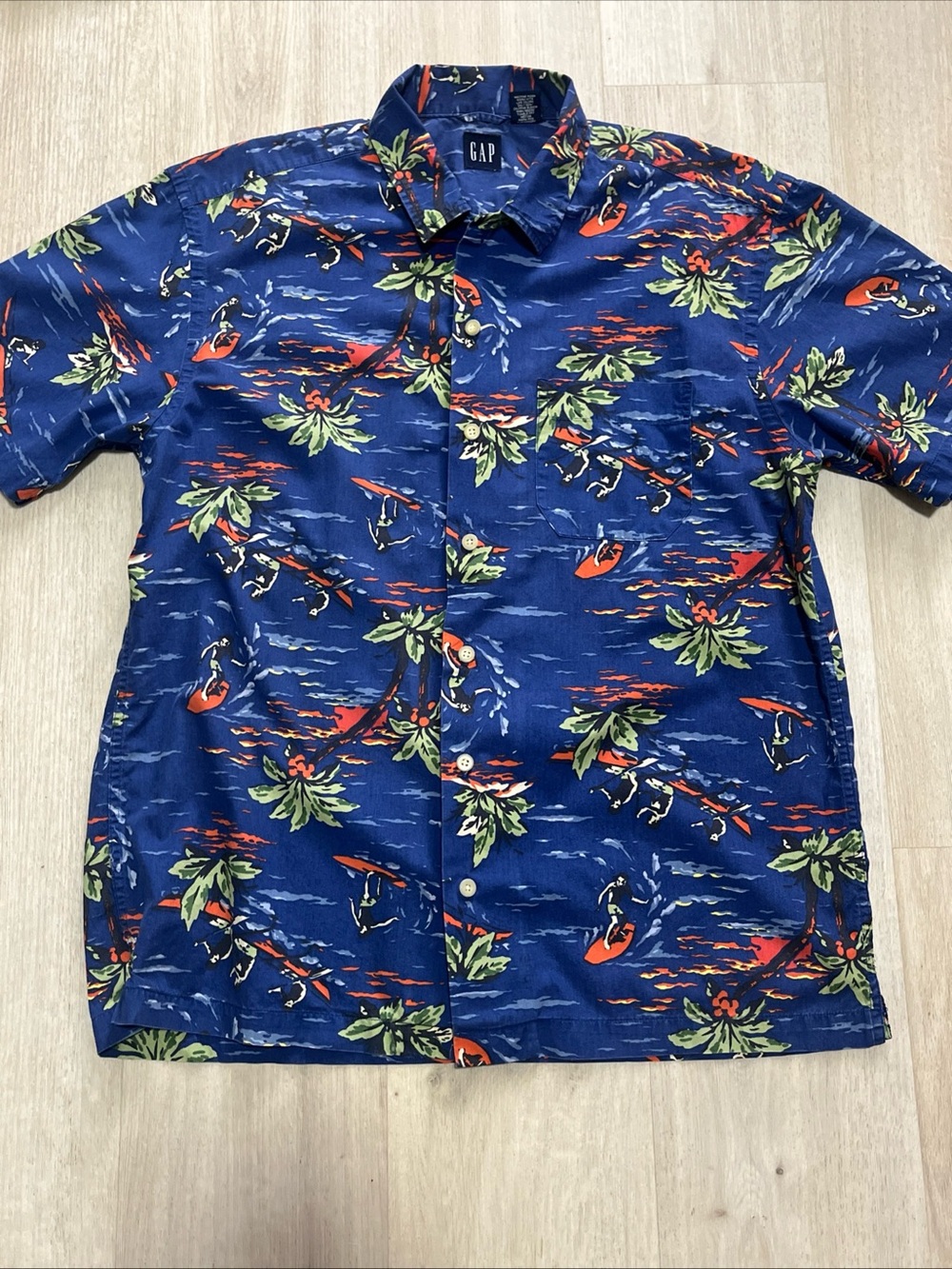GAP Vintage 90’s Men's Navy Blue Tropical Print Short-Sleeve Button Down Shirt